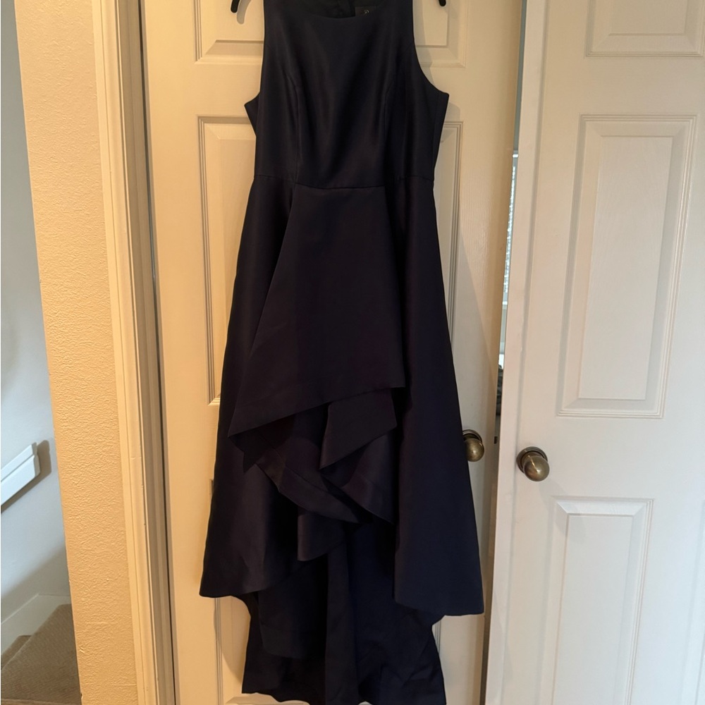 Elegant Navy Blue Sleeveless Dress